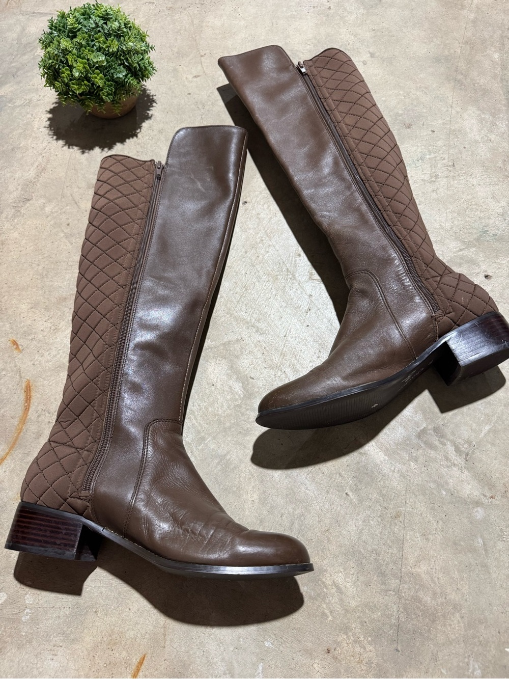 Charles David Brown Leather Quilted Riding Boots Size 9.5 Equestrian Old Money